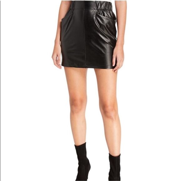 David Lerner Dresses & Skirts - David Lerner x Evereve Pull on Pocket Skirt Black Faux Leather Medium